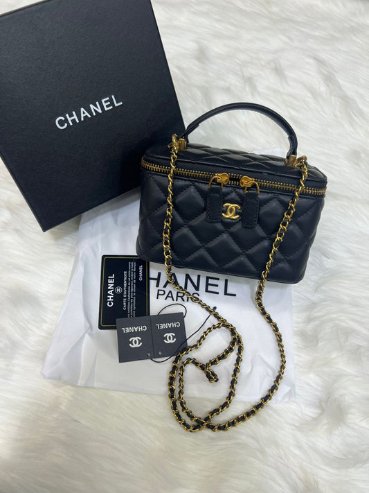 Chanel - Vanity - Black