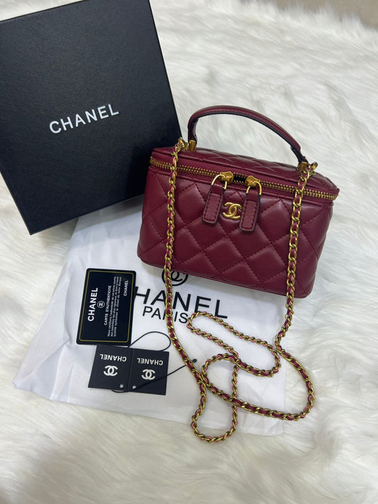 Chanel - Vanity - Red
